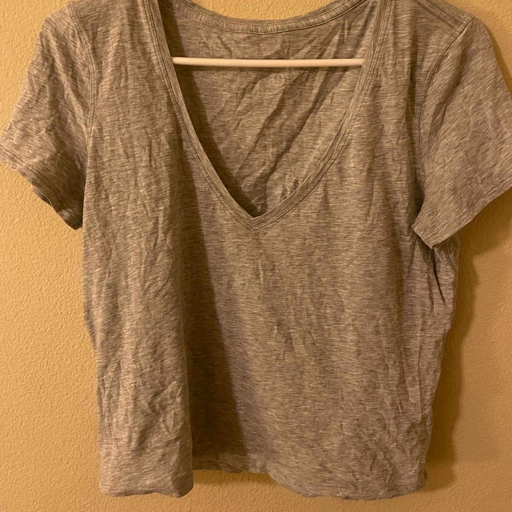 Lululemon v neck